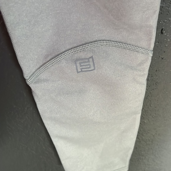 FmFM grey f3 leggings small - Picture 3 of 4
